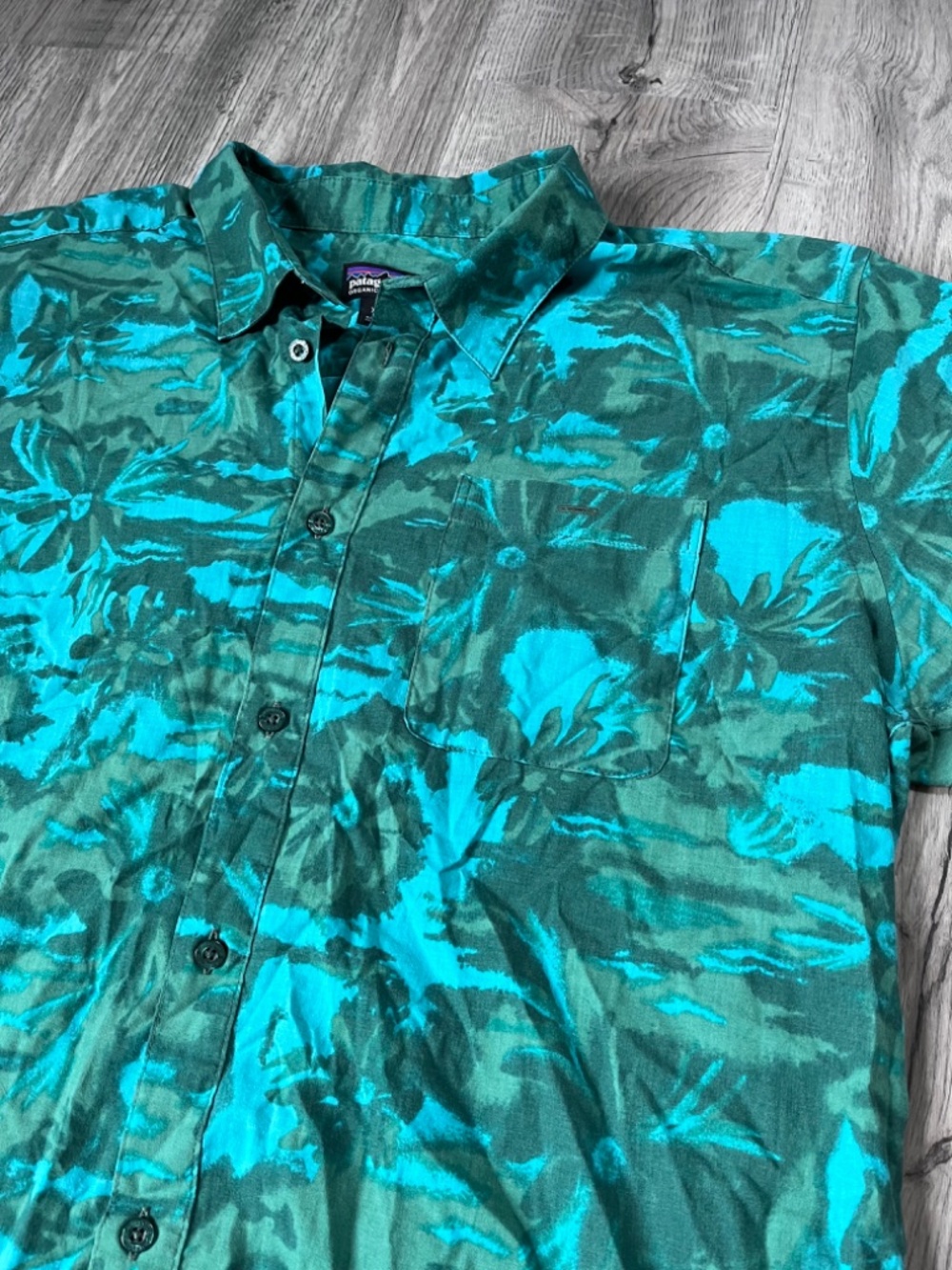 Patagonia Men's Go To Shirt "Cliffs and Waves: Conifer Green" XL short sleeve - Picture 6 of 8